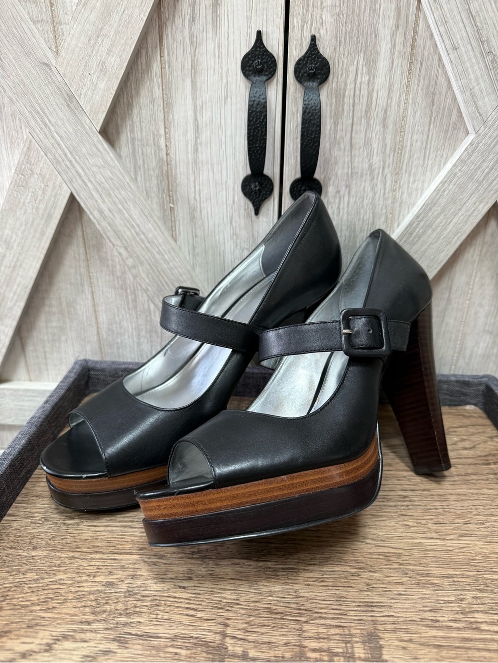 Clarks - Black Leather Platform Peep-Toe Mary Jane Heels -wood accents (10)EUC